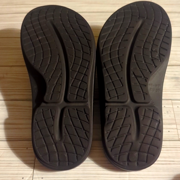 OOFOS OOahh Slide Sandal Size M6/W8/EURO 39 - Picture 7 of 8